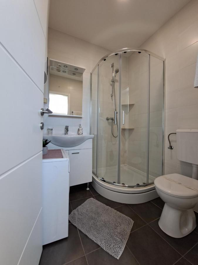 Apartments Sisevic - Comfort Apartments With Balconies And Sea View 斯拉诺 外观 照片