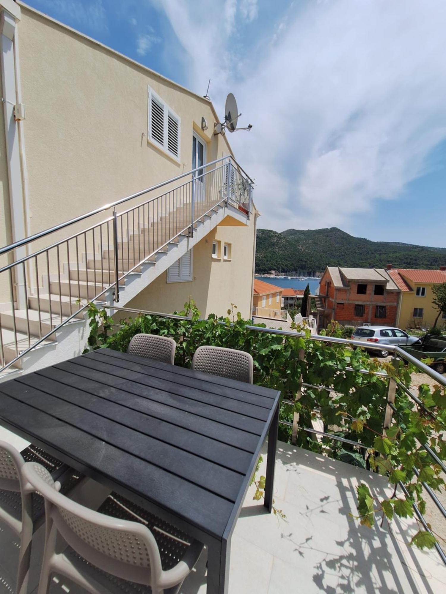 Apartments Sisevic - Comfort Apartments With Balconies And Sea View 斯拉诺 外观 照片