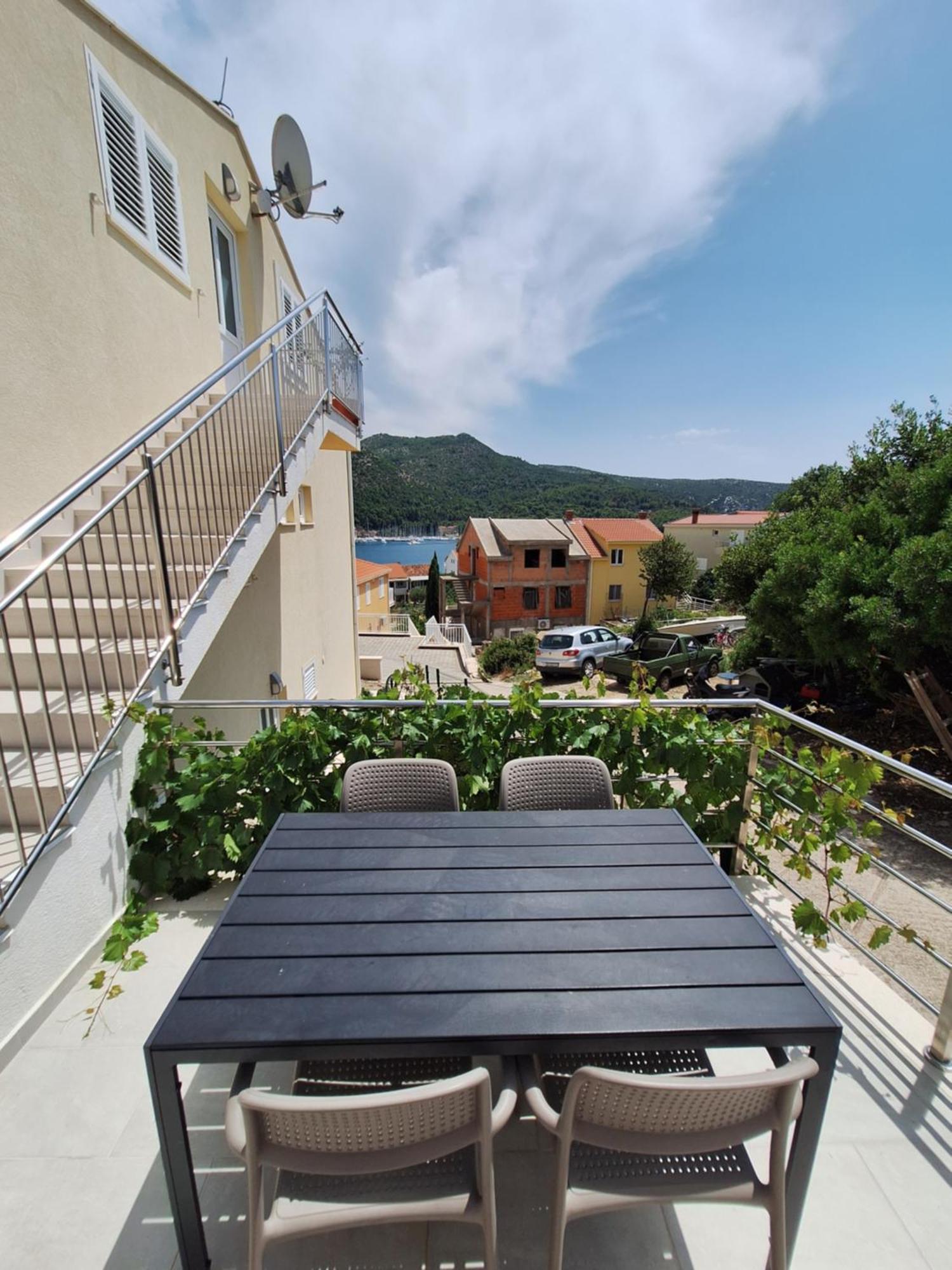 Apartments Sisevic - Comfort Apartments With Balconies And Sea View 斯拉诺 外观 照片