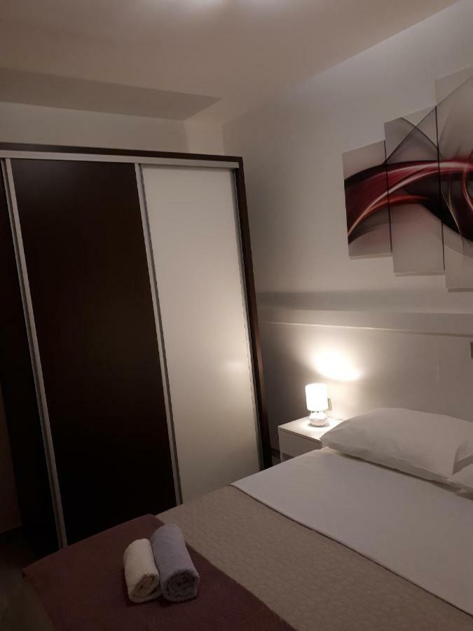 Apartments Sisevic - Comfort Apartments With Balconies And Sea View 斯拉诺 外观 照片